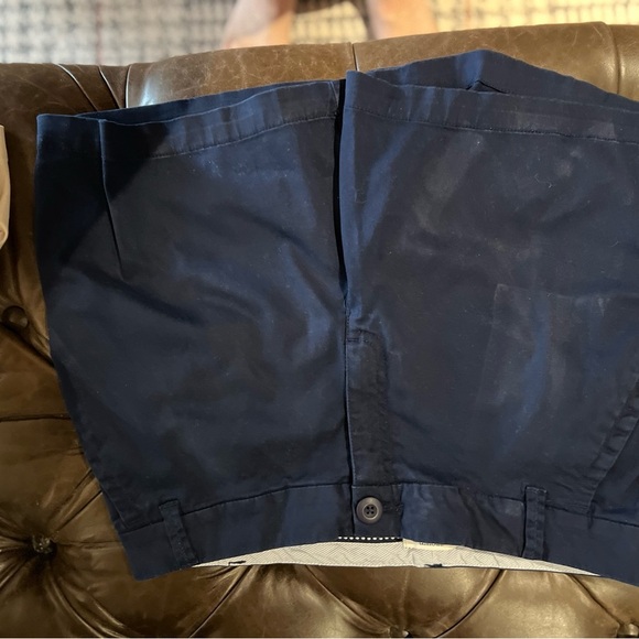 Crown & Ivy three pair of women’s shorts Caroline cut size 8 tan are NWT - Picture 8 of 10